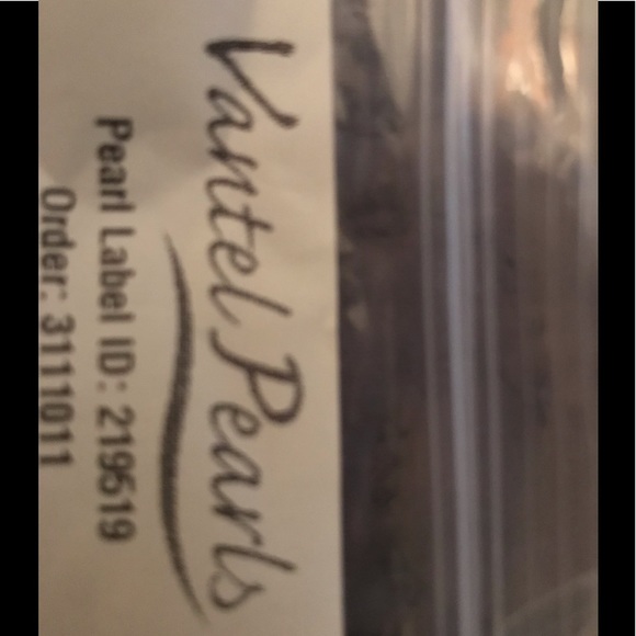 Vantel Pearls Bracelet - Picture 3 of 4